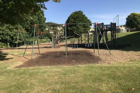 Skittles - Charming One Bedroom Apartment - Parking - Easy Access To Bath 博克斯 外观 照片